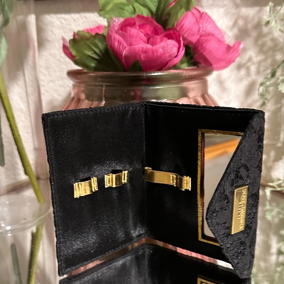 Dolce and Gabanna black lace cosmetic brush case mirror for card/cash RARE - Picture 6 of 12